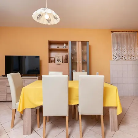 Cozy In With Kitchen Fažana